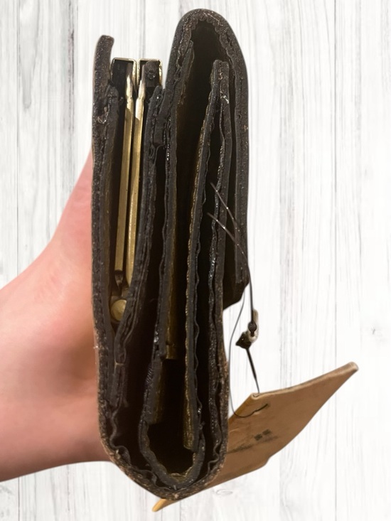 ๐ชท NWT Patricia Nash Distressed Leather Woodstock Kiss-lock in Antique Gold - Picture 10 of 15